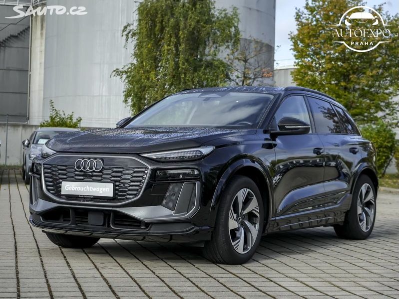 Audi Q6 e-tron, * S line*